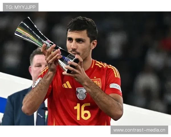 罗德里：西班牙国家队重建与欧洲杯冠军的中场领袖