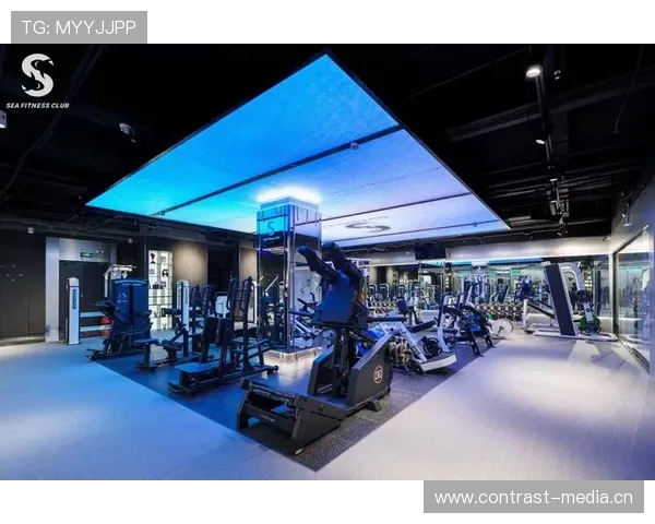 傅海峰竟然爱用的豪宅里藏了个小健身房，这生活差得谁想得到？