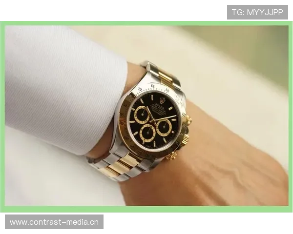 程语轩训练结束顺手把劳力士戴回去，旁边人都移不开眼——比赛像邻家大男孩，私生活像顶流富二代